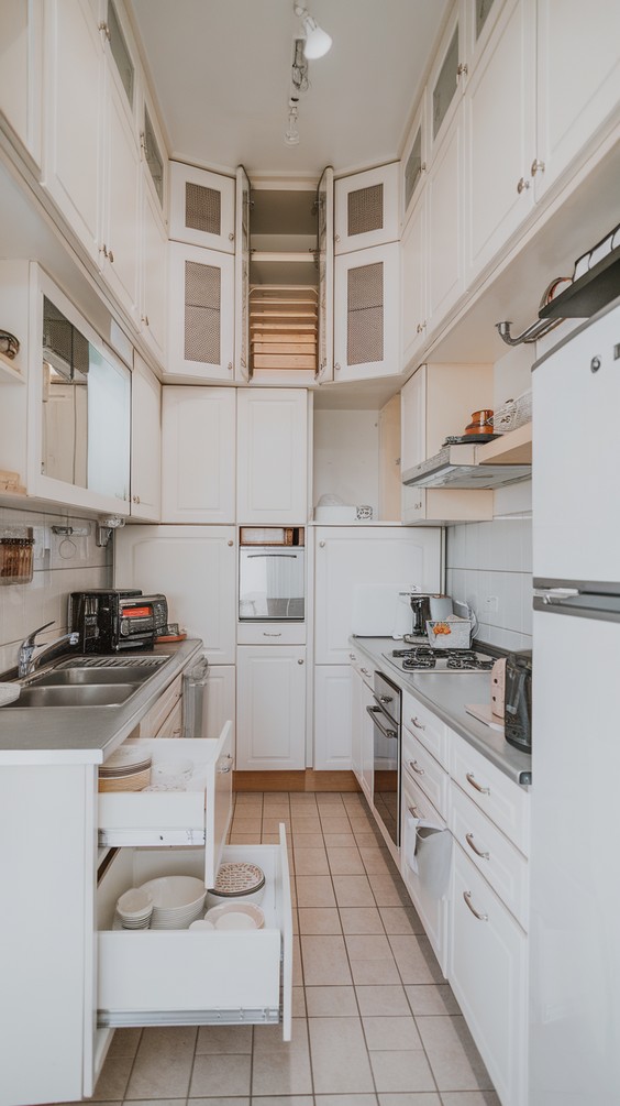 2025 Guide to DIY Kitchen Remodels: Save Money, Add Personal Touches